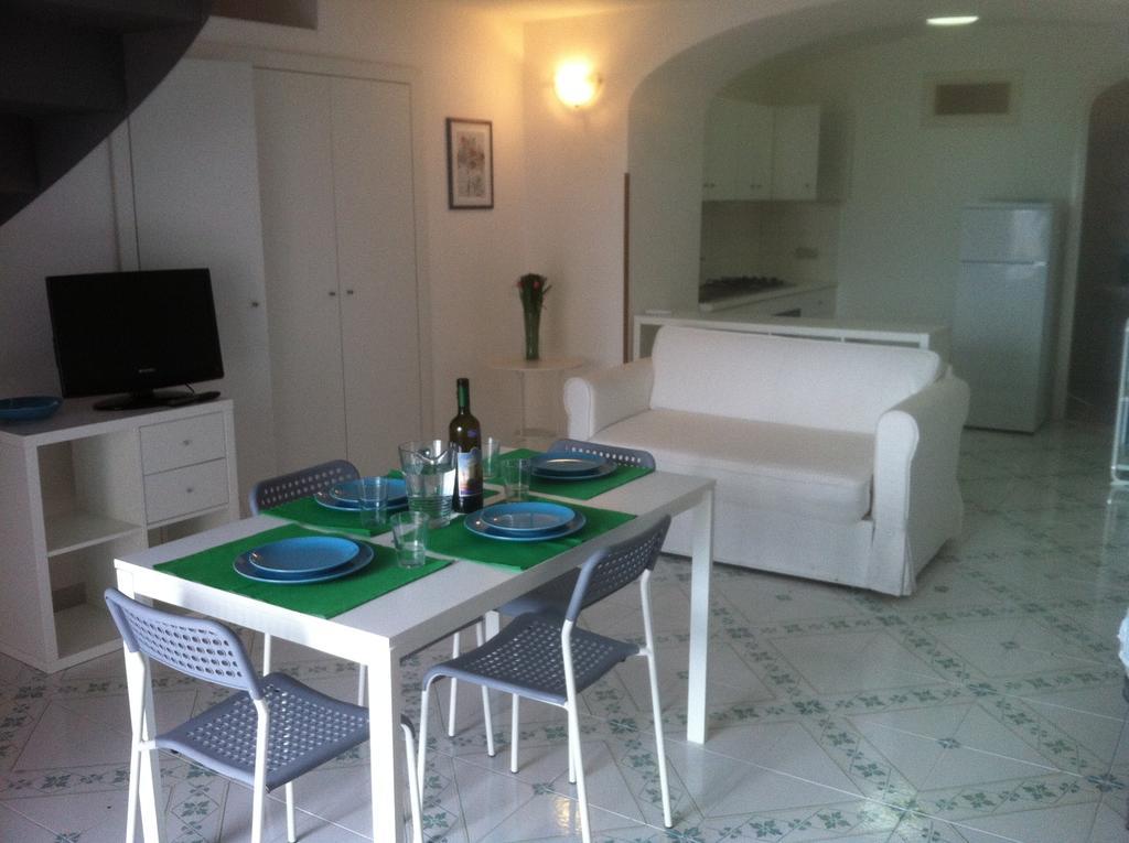 Palazzo Damelio Apartment Scala Bilik gambar