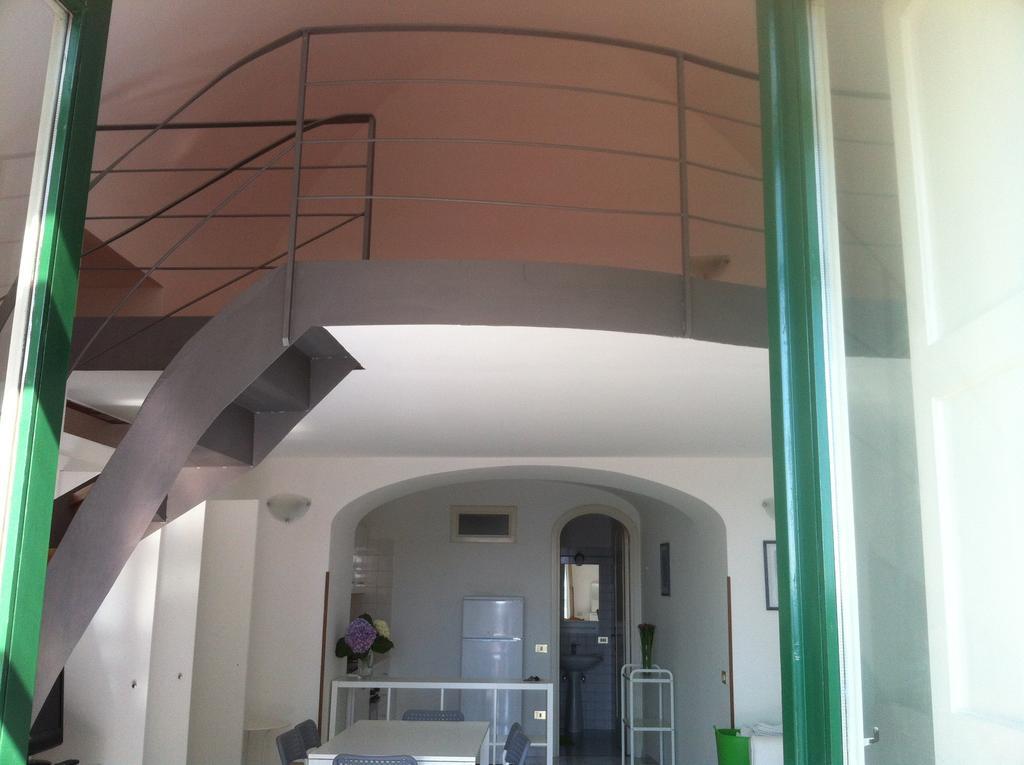 Palazzo Damelio Apartment Scala Bilik gambar