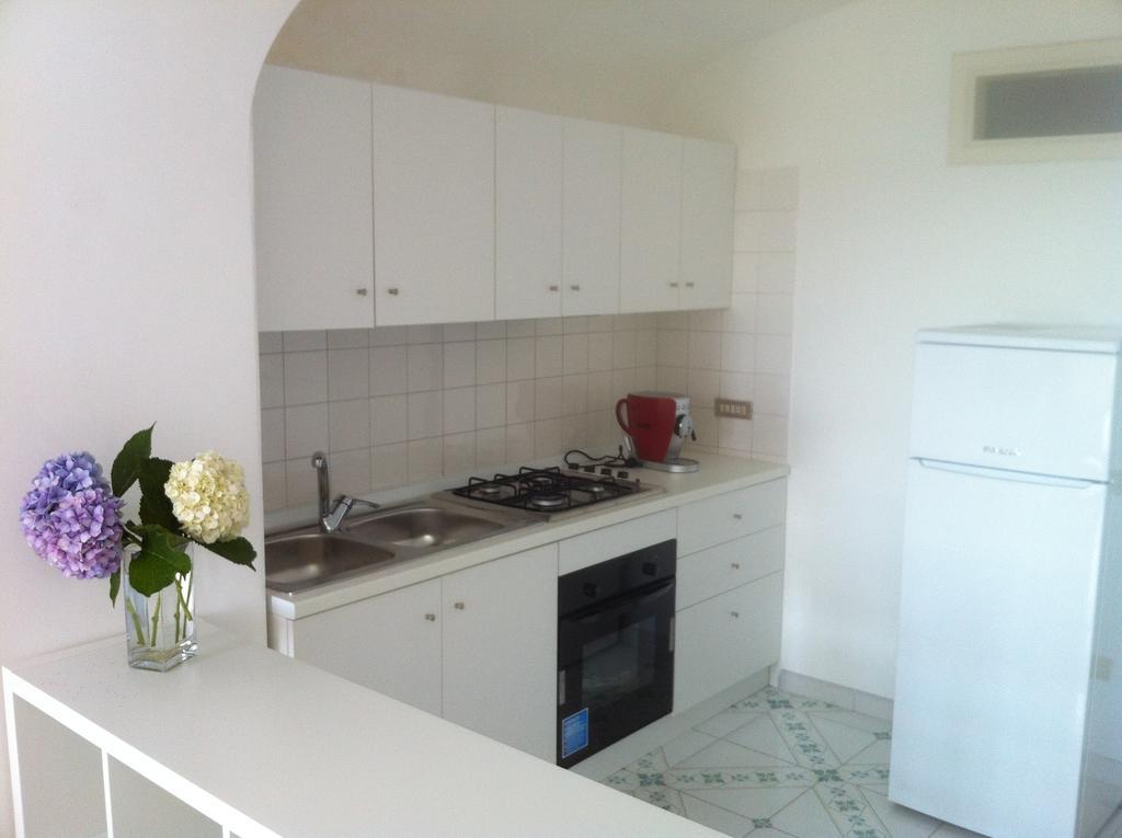 Palazzo Damelio Apartment Scala Bilik gambar